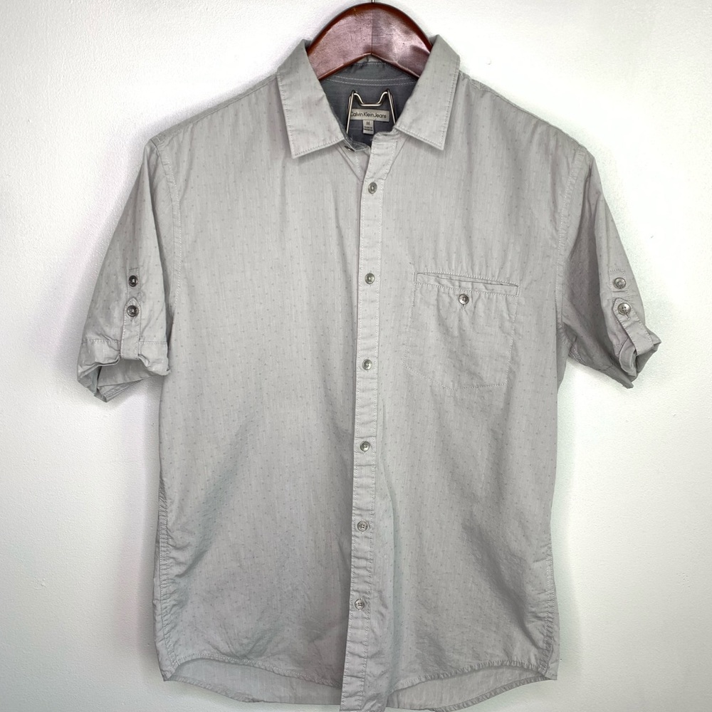 Calvin Klein Cuffed Short Sleeve Burton Up Shirt M